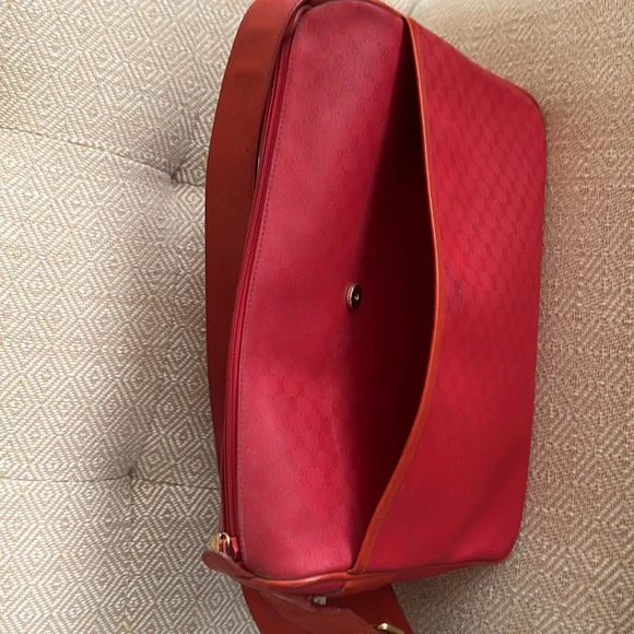 Gucci Red Shoulder Bag - Picture 5 of 13